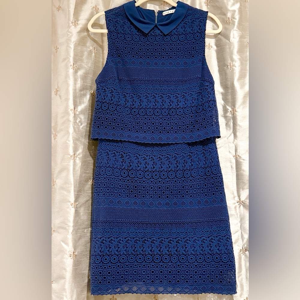 ALICE + OLIVIA BLUE LACE DRESS